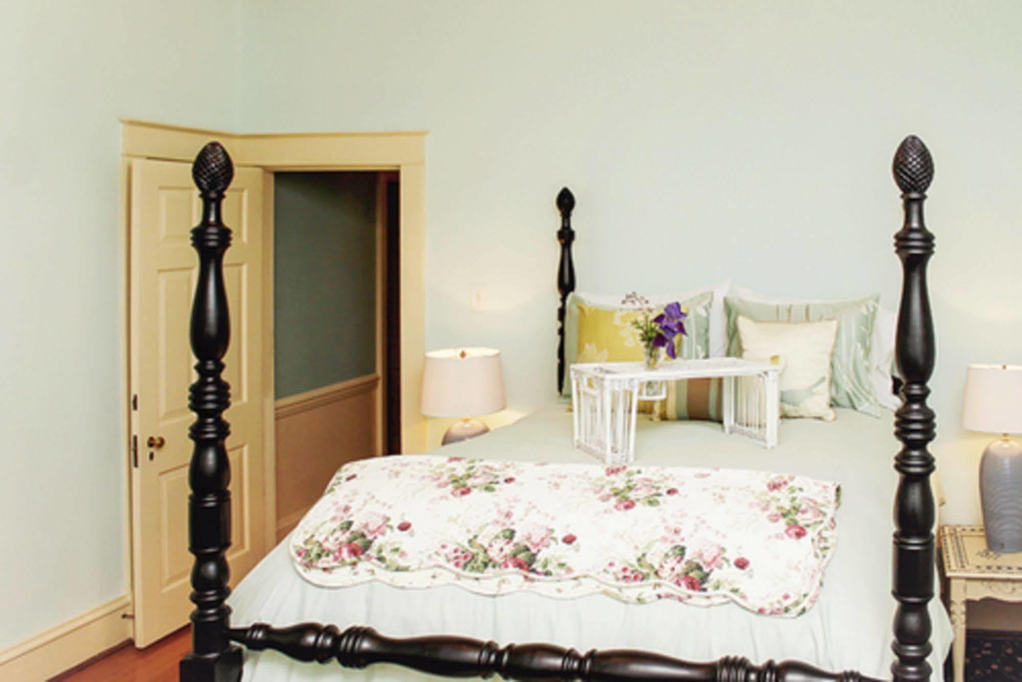 Hill Crest Bed & Breakfast Clifton Forge ภายนอก รูปภาพ
