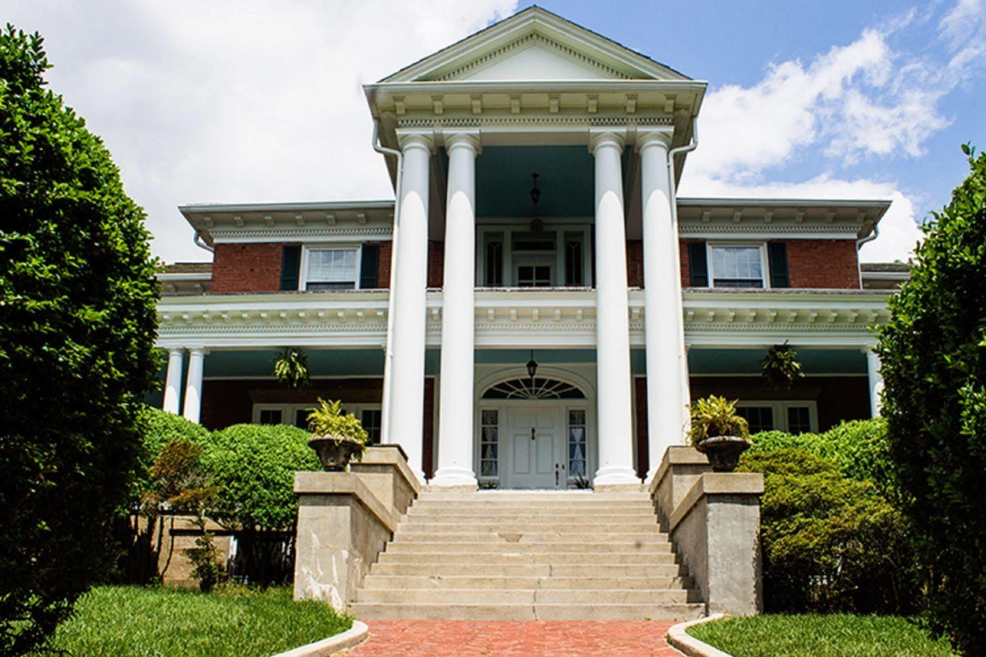 Hill Crest Bed & Breakfast Clifton Forge ภายนอก รูปภาพ